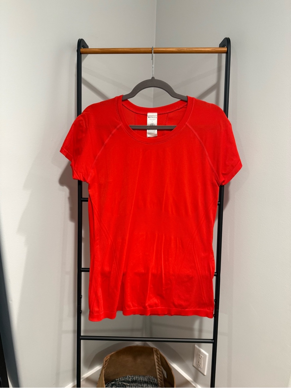 Athleta Red Momentum Seamless Tee